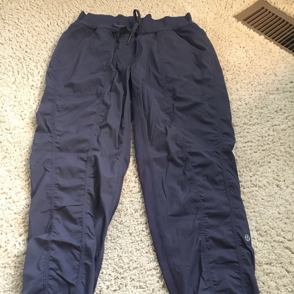 Lululemon dance studio capris